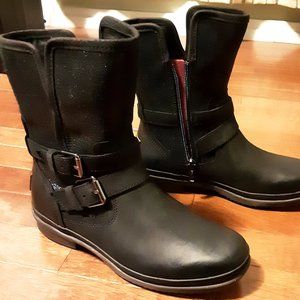 UGG Simmens Waterproof Boot 5.5/6
